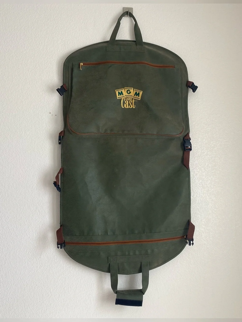 Vintage MGM Grand Cast foldable travel Garmet bag luggage